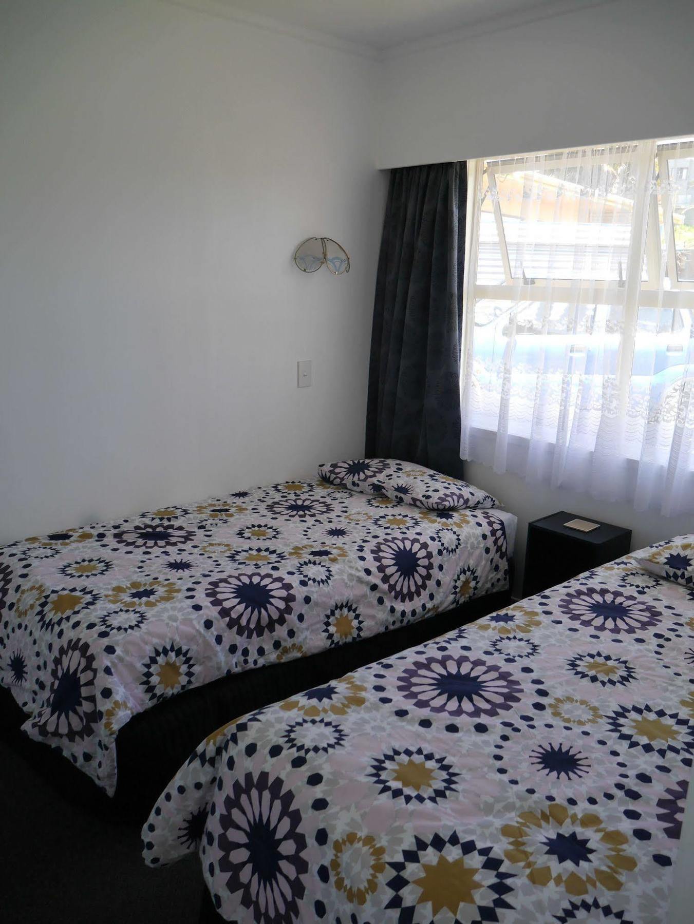 Raglan Palm Beach Motel ภายนอก รูปภาพ